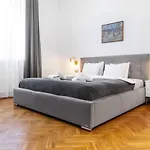 Househost Boguslawskiego 76 Krakow